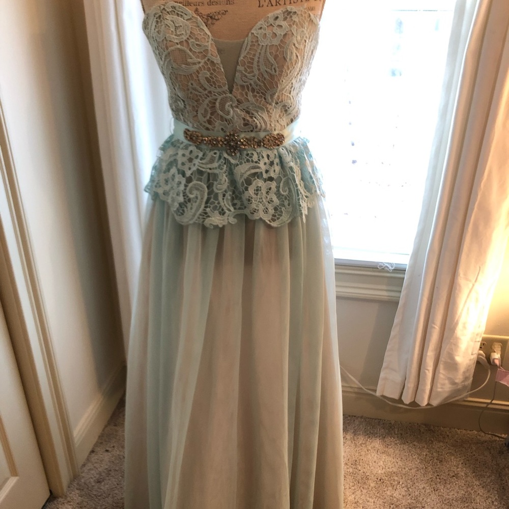 Enchanting light blue ball gown!